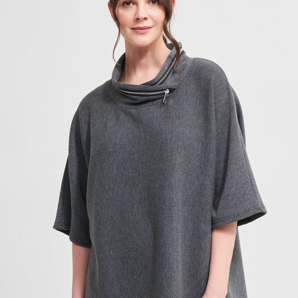 Joseph ribkoff gray women’s top